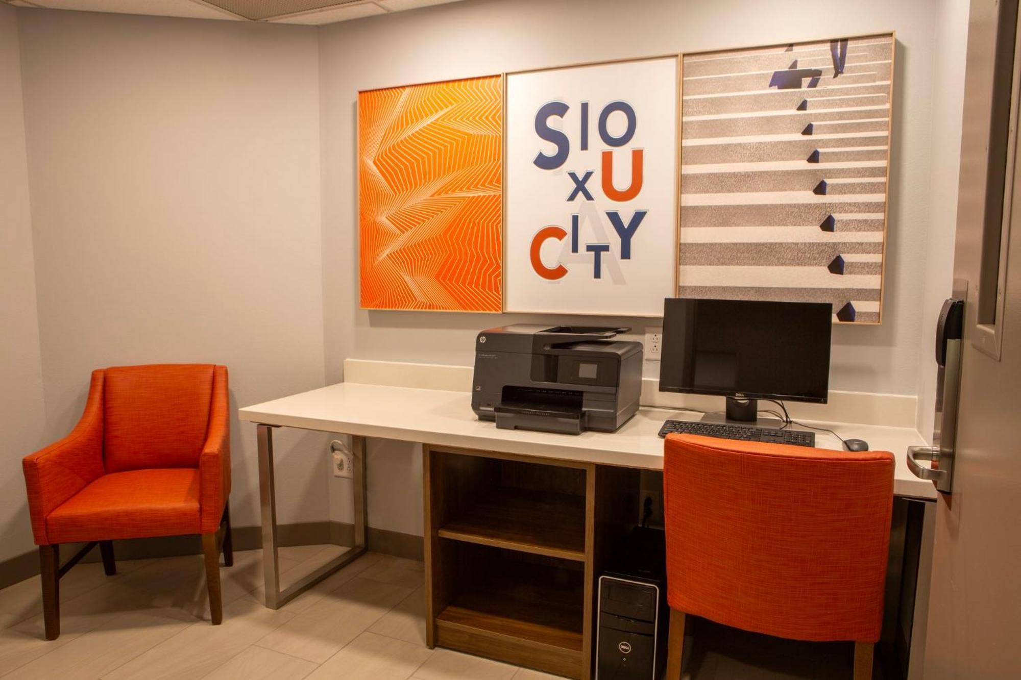 Holiday Inn Express & Suites Sioux City-South By Ihg Esterno foto