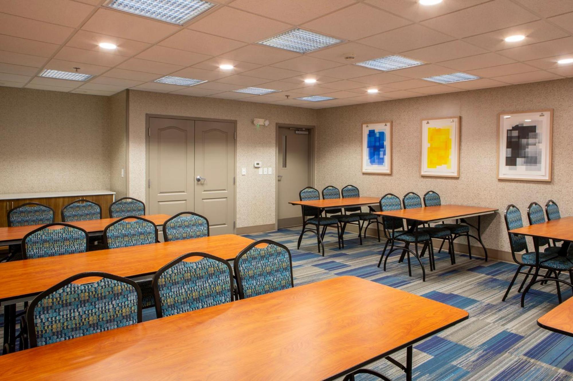 Holiday Inn Express & Suites Sioux City-South By Ihg Esterno foto