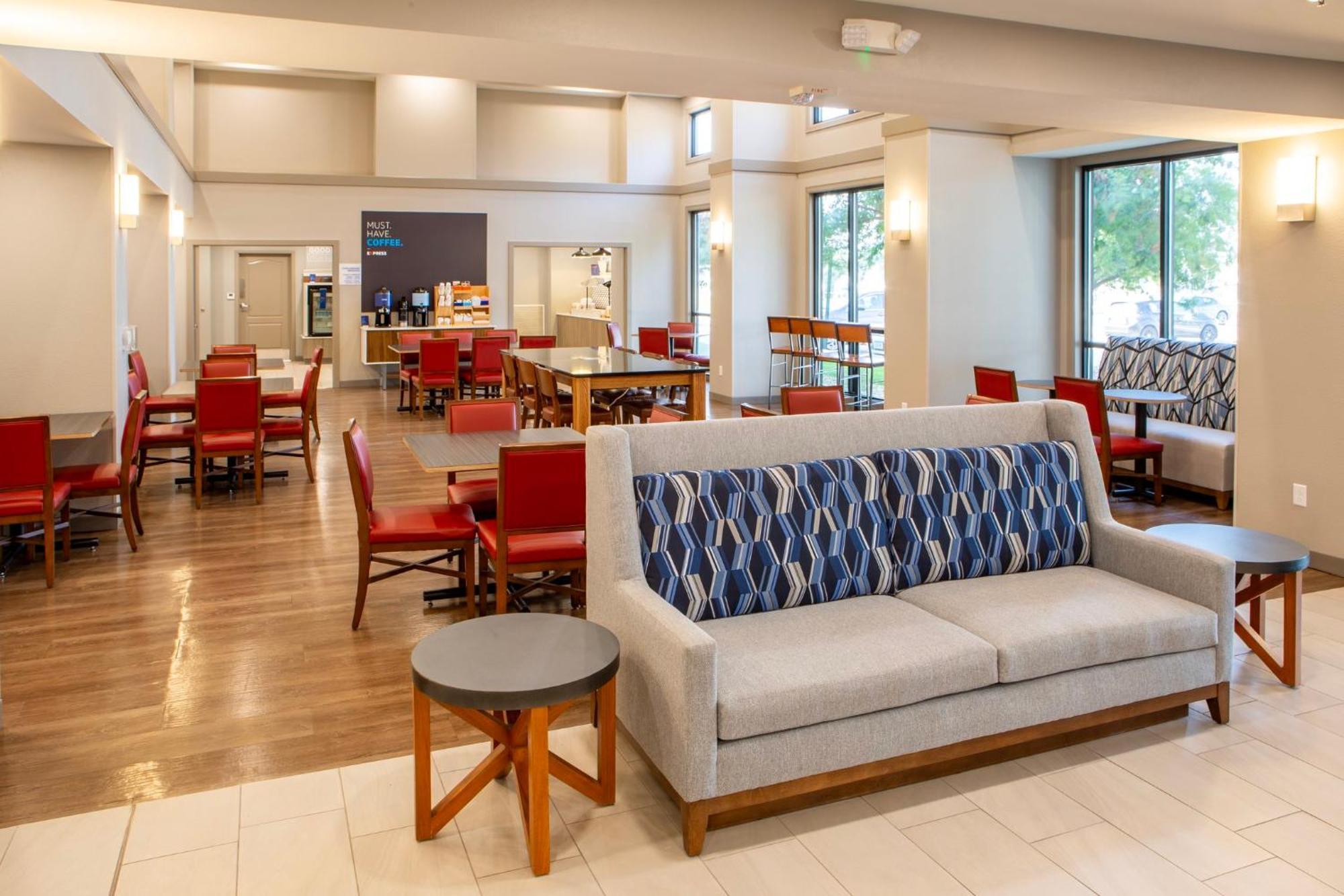 Holiday Inn Express & Suites Sioux City-South By Ihg Esterno foto