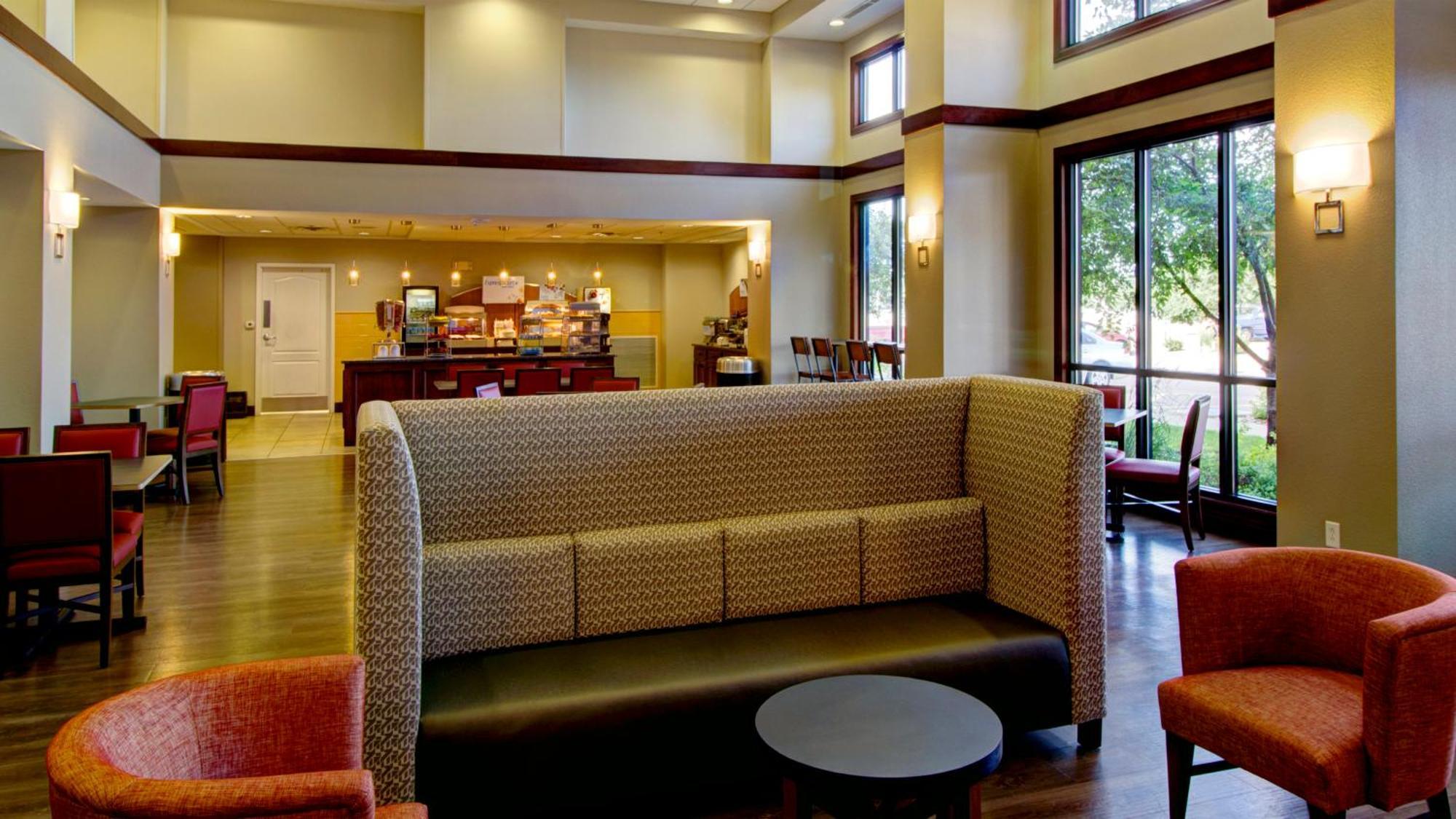 Holiday Inn Express & Suites Sioux City-South By Ihg Esterno foto